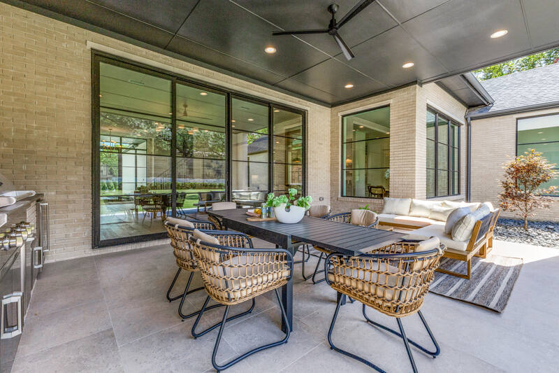 Cornelia Lane, covered outdoor dining