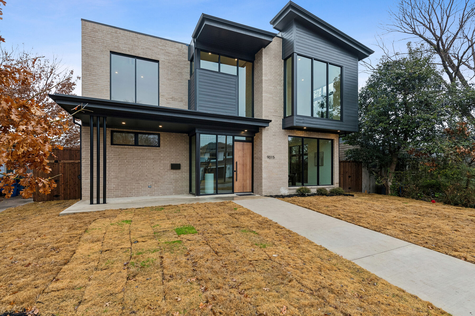 Daytonia Avenue home, front exterior