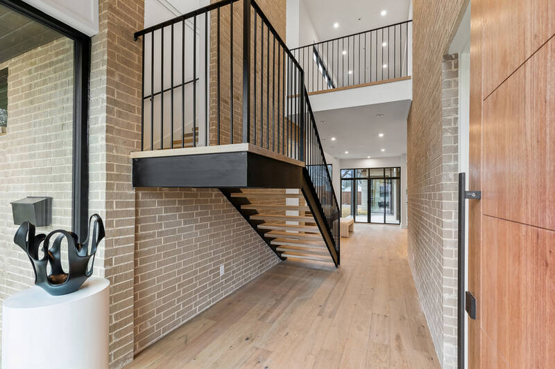 Daytonia Avenue, floating steel staircase