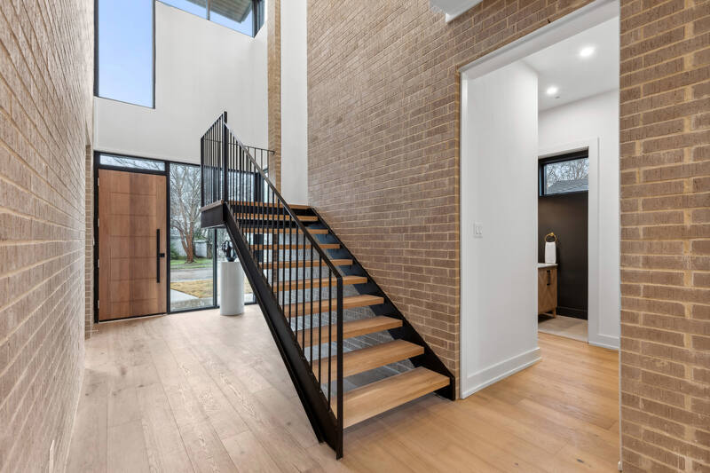 Daytonia Avenue, stair hall