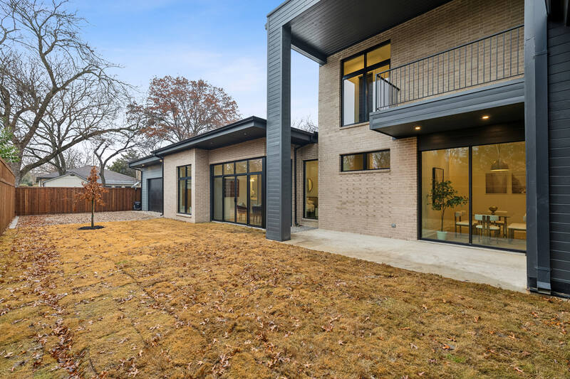 Daytonia Avenue, back patio